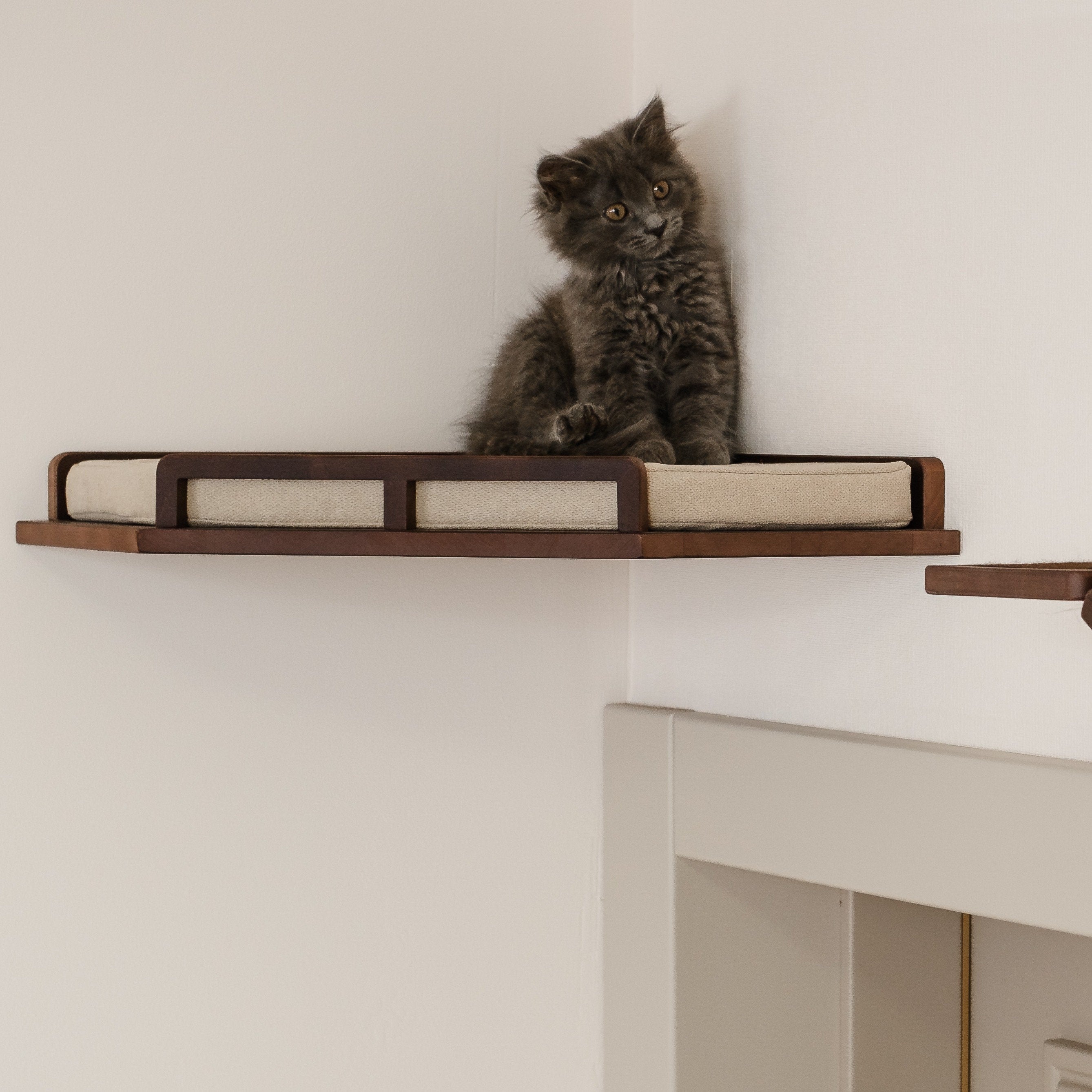 Corner Cat Shelf with Pillow, Wall-Mounted Cat Bed, Large Cat Perch